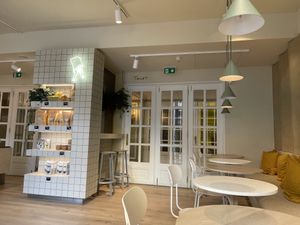 Inside   at Oats Day Long in Brussels