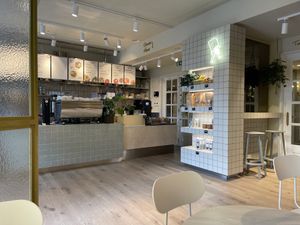 Inside  at Oats Day Long in Brussels