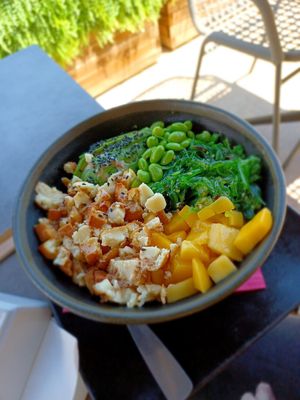 Bowl. We changed the tomato for mango and sea weed. at Eat Sushi in Menton