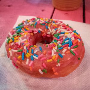 Dona Glaseada 🍩 at Anatolio Café in Cali