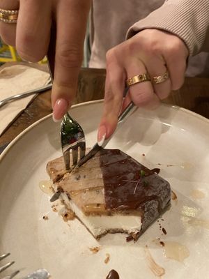 Home made vanilla ice cream sandwich with cookie dough   at Vegan Dükkan Lokanta - The Eatery in Istanbul