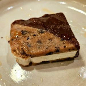 Ice cream sandwich at Vegan Dükkan Lokanta - The Eatery in Istanbul