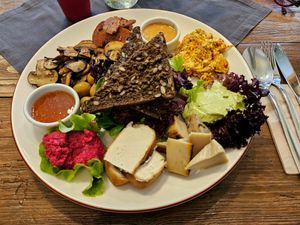 Fantastic breakfast platter at Vegan Dükkan Lokanta - The Eatery in Istanbul