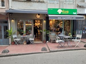Außenansicht at Vegan Dükkan Lokanta - The Eatery in Istanbul