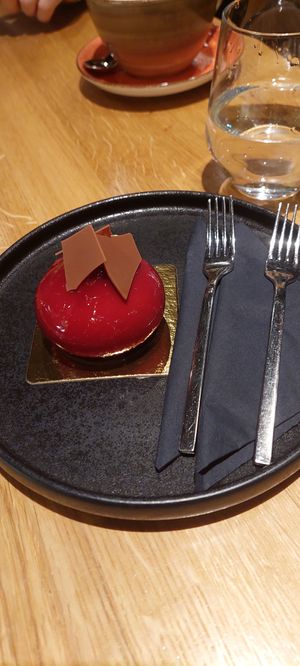 Himbeere Haselnuss Dessert at Yamm in Vienna