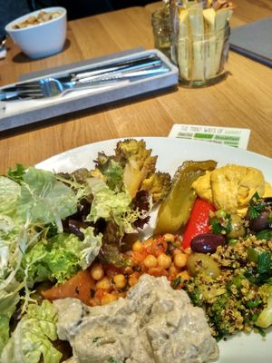 Vegan food assortment from December 2018. at Yamm in Vienna