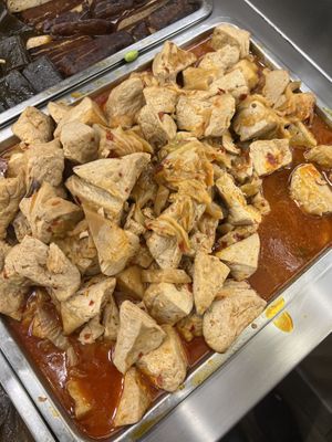 Buffet options  at Minder Vegetarian 明德素食 - Q Square Mall in Taipei