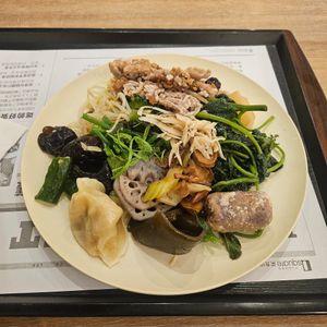 Many different choices. Yummy food. This plate only cost NT 139 at Minder Vegetarian 明德素食 - Q Square Mall in Taipei