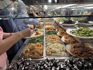 Buffet   at Minder Vegetarian 明德素食 - Q Square Mall in Taipei