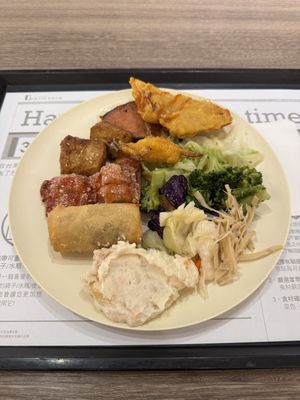 135 TWD  at Minder Vegetarian 明德素食 - Q Square Mall in Taipei