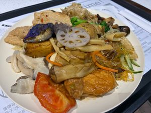 Yummmm at Minder Vegetarian 明德素食 - Q Square Mall in Taipei