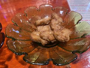6x vegan chicken nuggets, $4.50  at Garage Sale in Phnom Penh