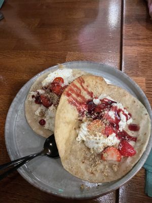 Sobremesa-tacos  at Pink in Warsaw