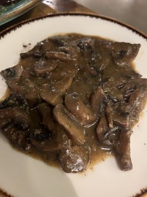 Garlic mushrooms   at Oromedon in Kos