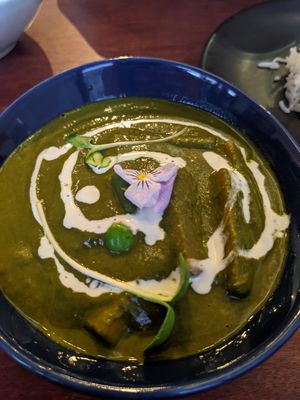 Saag (Spinach curry) at Késarum in Southampton