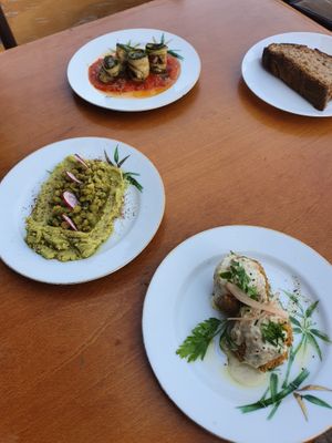 Série d'entrées at Mariposas in Marseille