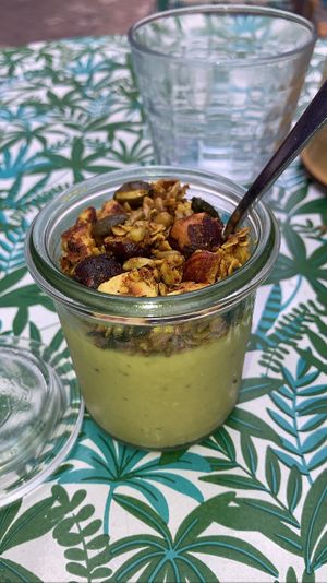 Granola maison citronné  at Mariposas in Marseille