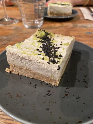 Tarte citron trop bonne  at Mariposas in Marseille