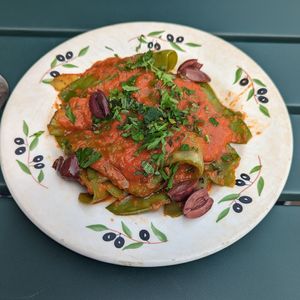 Mangetout arrabiata at Mariposas in Marseille