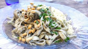  at Mariposas in Marseille