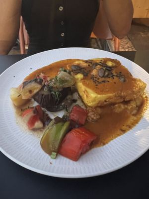 Tofu and vegetables  at Mariposas in Marseille