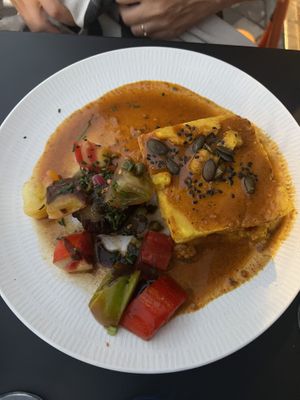 Tofu and vegetables   at Mariposas in Marseille