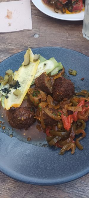 Mean meal, Falafel at Mariposas in Marseille