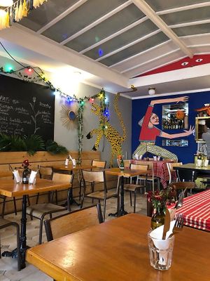 interior at Mariposas in Marseille