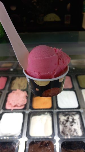 Vegan raspberry at Capriccio Freddo in Calella