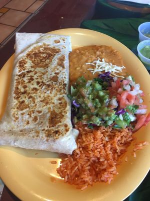 quesadilla chile Colorado filling at El Papagayo in Carmichael