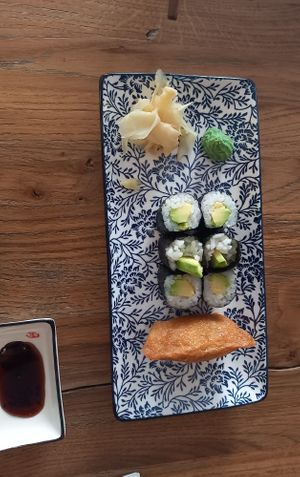 Avocadosushi und Sushi mit Tofu at Konoha in Furth