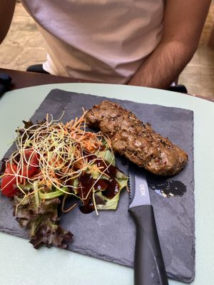 Seitan steak small  at Ma'Rinas - Veggiezz in Karlsruhe