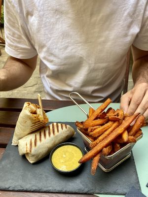 Kimchi wrap  at Ma'Rinas - Veggiezz in Karlsruhe