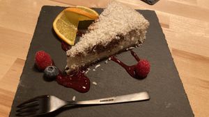 Kokostorte   at Ma'Rinas - Veggiezz in Karlsruhe