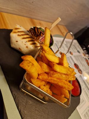 Gyros Wrap at Ma'Rinas - Veggiezz in Karlsruhe