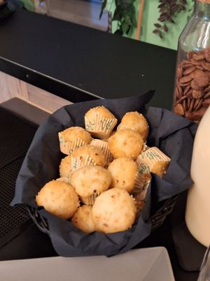 Mini muffins at Ma'Rinas - Veggiezz in Karlsruhe