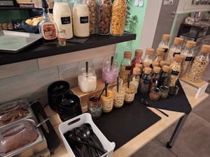 Organic nut butters & chocolate cream plus all for a deluxe musli at Ma'Rinas - Veggiezz in Karlsruhe