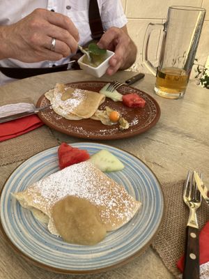 Vegane Crèpes zum Nachtisch  at Ukraininisches Cafe-Restaurant Natalka in Wismar