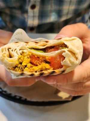 Scrambled Tofu Frühstücksburrito at Vital Foods in Copenhagen