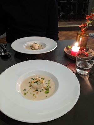 starter soup at Hohenheim & Söhne in Frankfurt