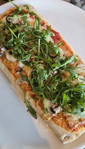 Pinsa vegan at Vapiano - Constantinstraße in Cologne