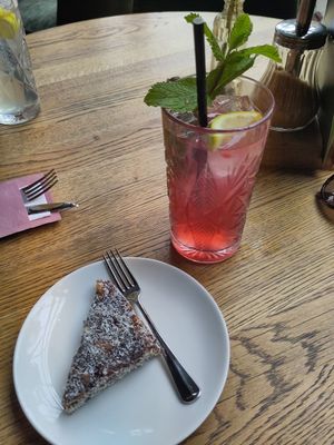 Homemade date pie and Pinkyrose Lemon & Rose lemonade at Hortus Grand Cafe in Leiden