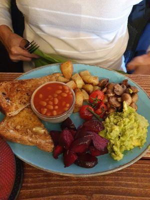 PB Garden Breakfast was delicious and serves loose tea a bonus tea at Pig & Pickle in Kingswinford