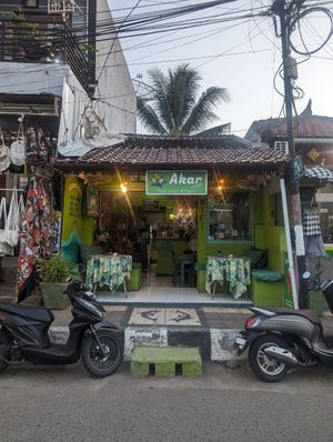 Restaurant front at Akar Cafe in Lovina