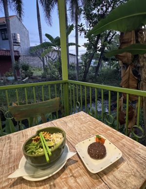   at Akar Cafe in Lovina