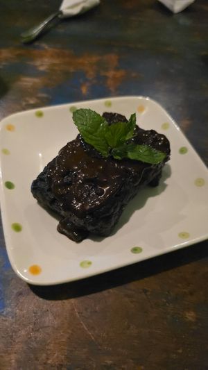 Chocolate brownie vegan at Akar Cafe in Lovina
