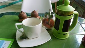 coffee plunger for one at Akar Cafe in Lovina