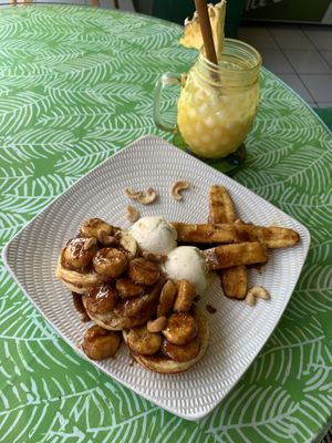 Pancakes with caramelised banana and coconut ice cream at Akar Cafe in Lovina