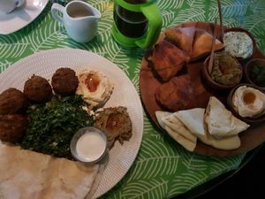 Middle Eastern Plate + Mixed Tapas 👌🏼 at Akar Cafe in Lovina