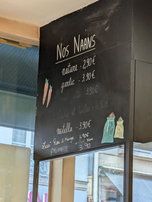 Naan (nicht vegan) at Kurry Up in Paris